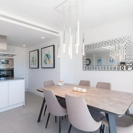 Oasis 325 First Floor Apartment Estepona